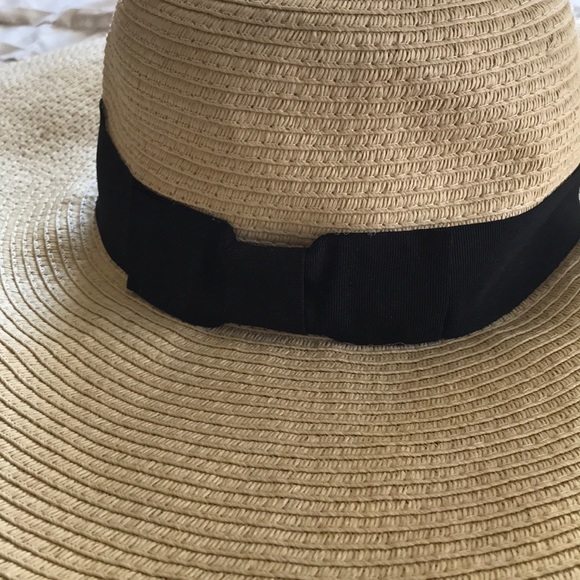 Floppy hat - Picture 3 of 3